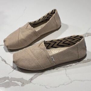 Toms Women's Tan Beige Slip-On Casual Loafers Flats Memory Foam Shoes Size 7
